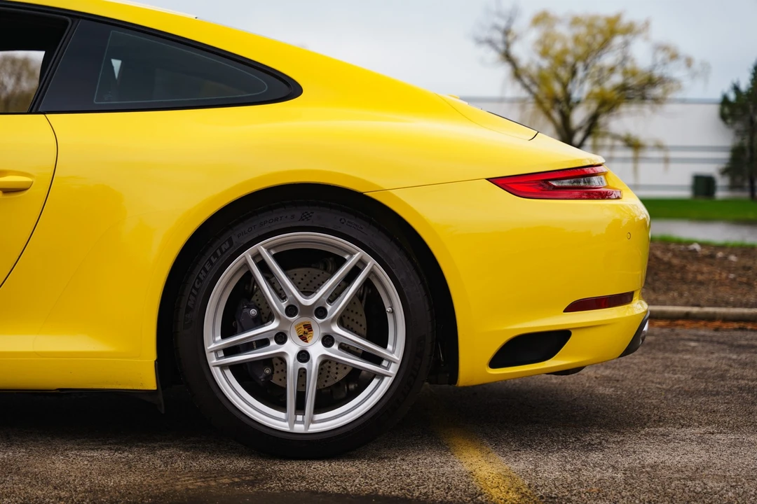 2017 Porsche - Image 5 of 31