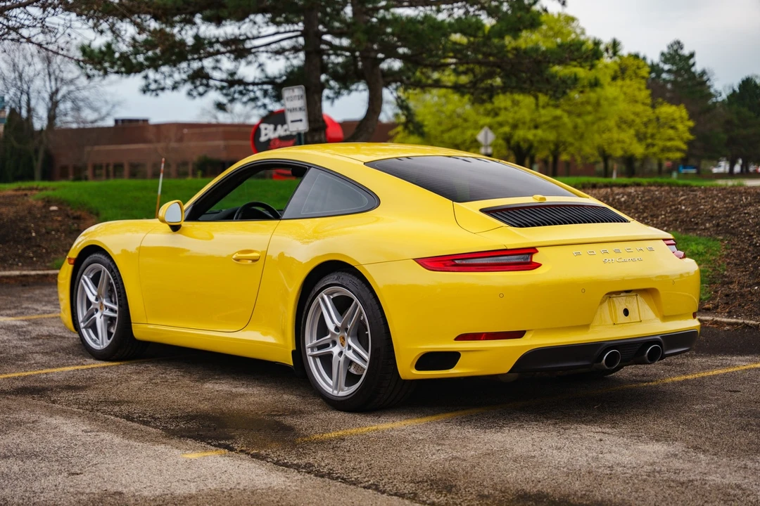 2017 Porsche - Image 10 of 31
