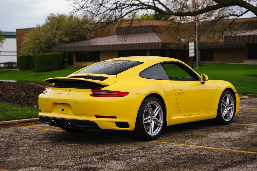 2017 Porsche - Image 20 of 31