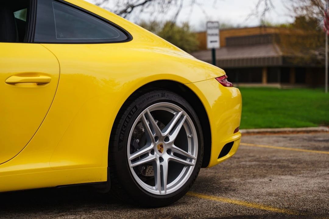 2017 Porsche - Image 9 of 31