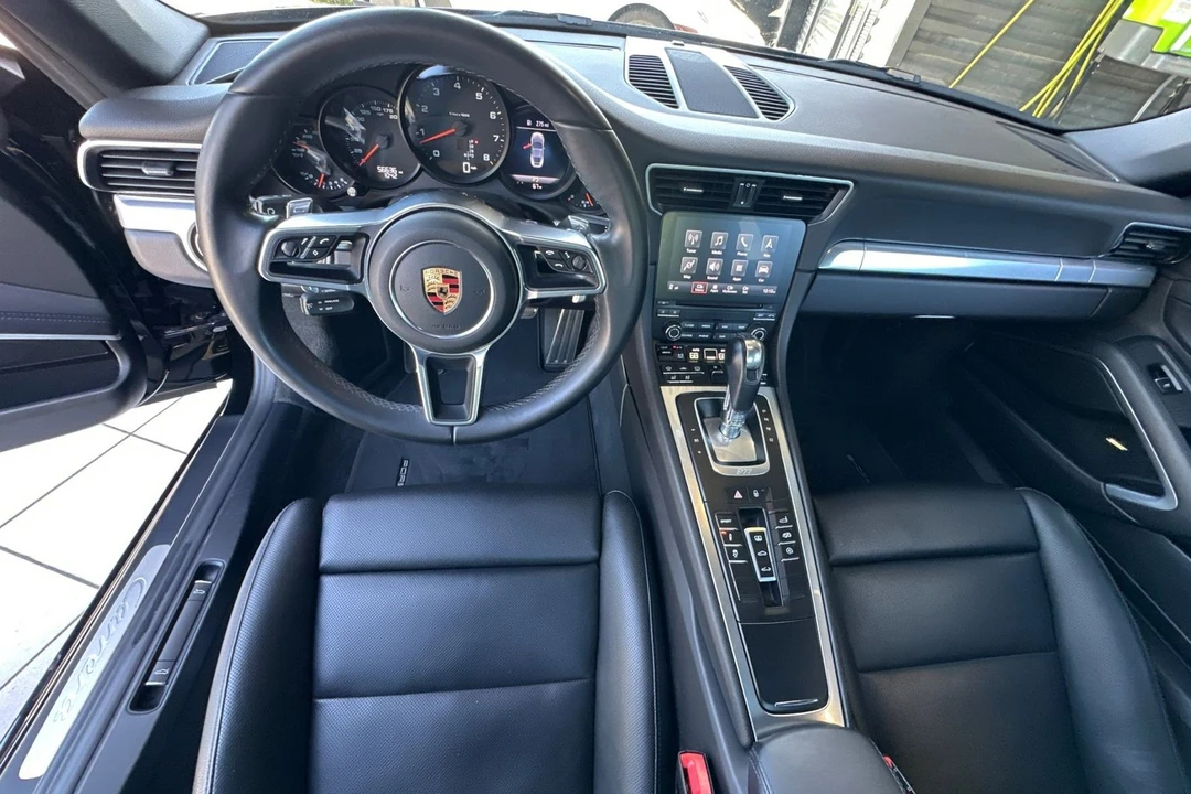 2017 Porsche 991 Carrera - Image 6 of 31