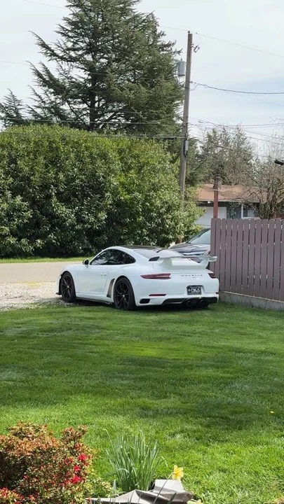 2017 Porsche 991 Carrera - Image 16 of 19