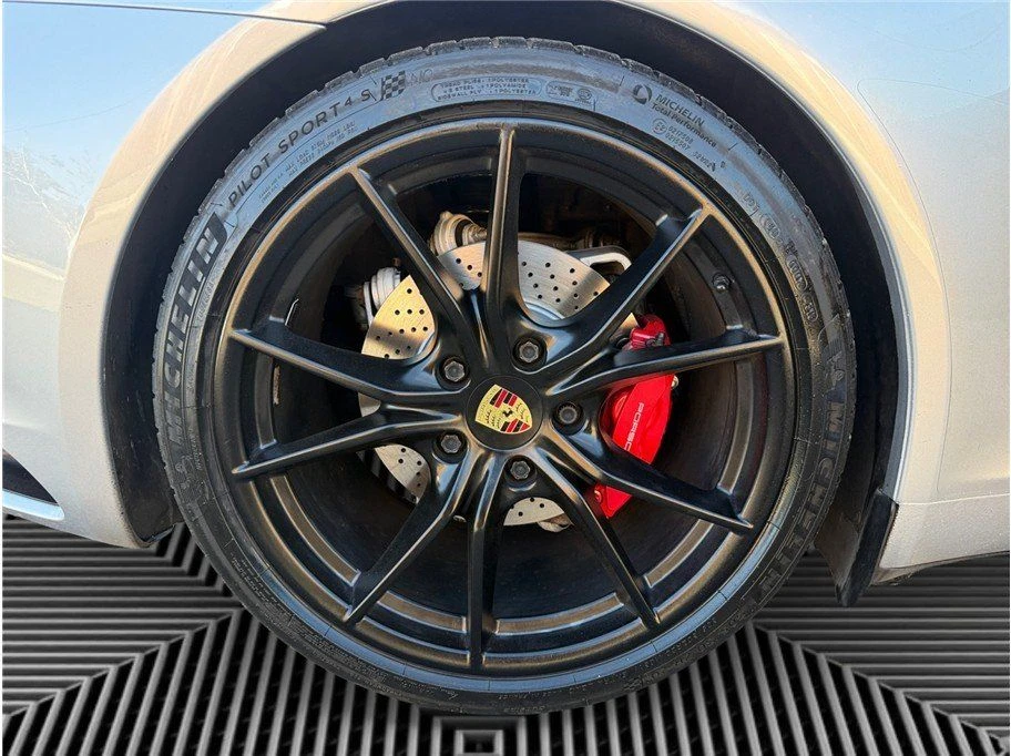 2017 Porsche 991 Carrera - Image 14 of 20