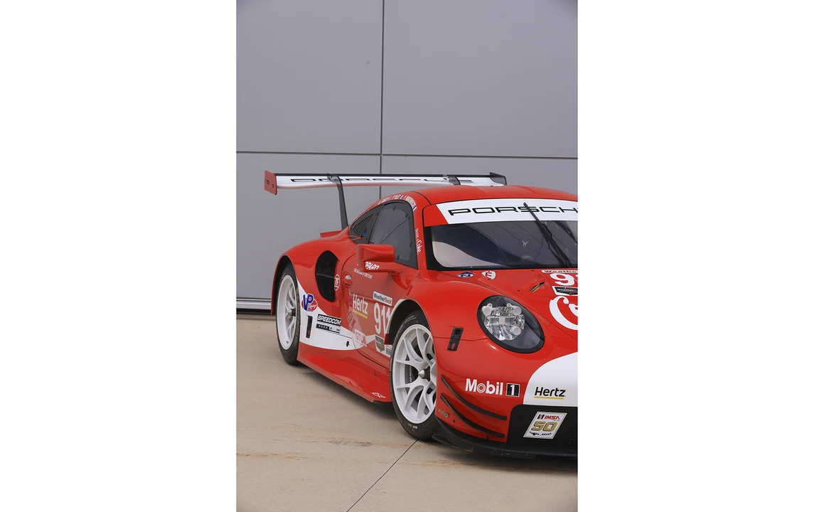 2017 Porsche 911 - Image 16 of 30