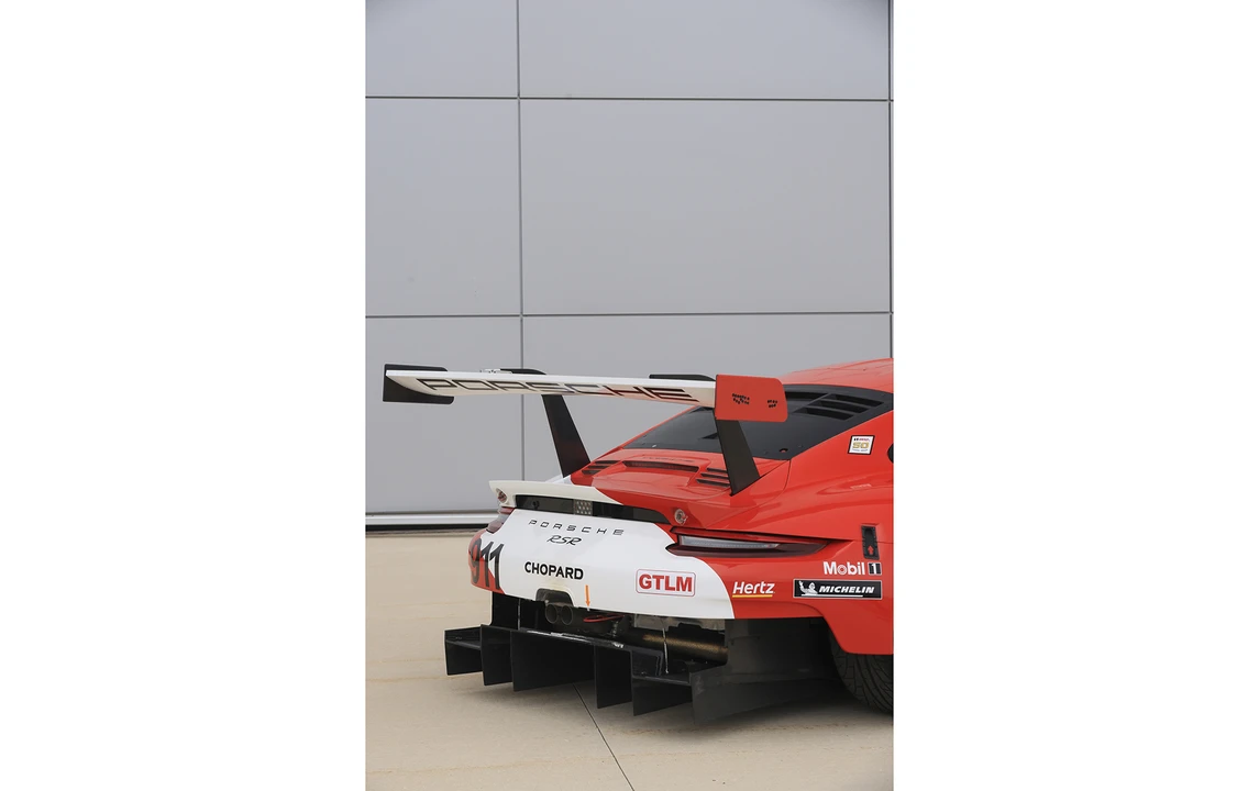 2017 Porsche 911 - Image 22 of 30