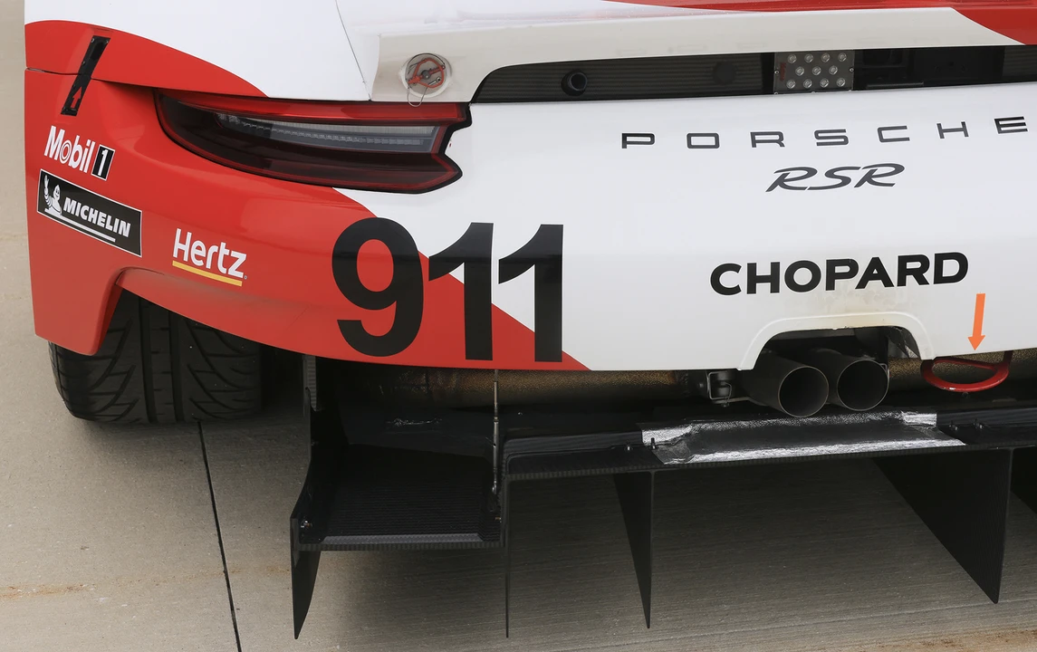 2017 Porsche 911 - Image 25 of 30