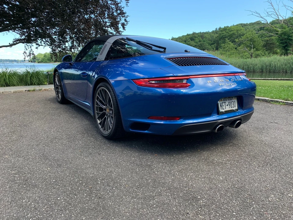 2017 Porsche 991 Targa 4 & 4S - Image 22 of 23