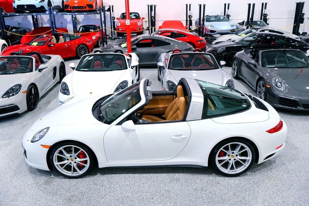 2017 Porsche 991 Targa 4 & 4S - Image 8 of 12