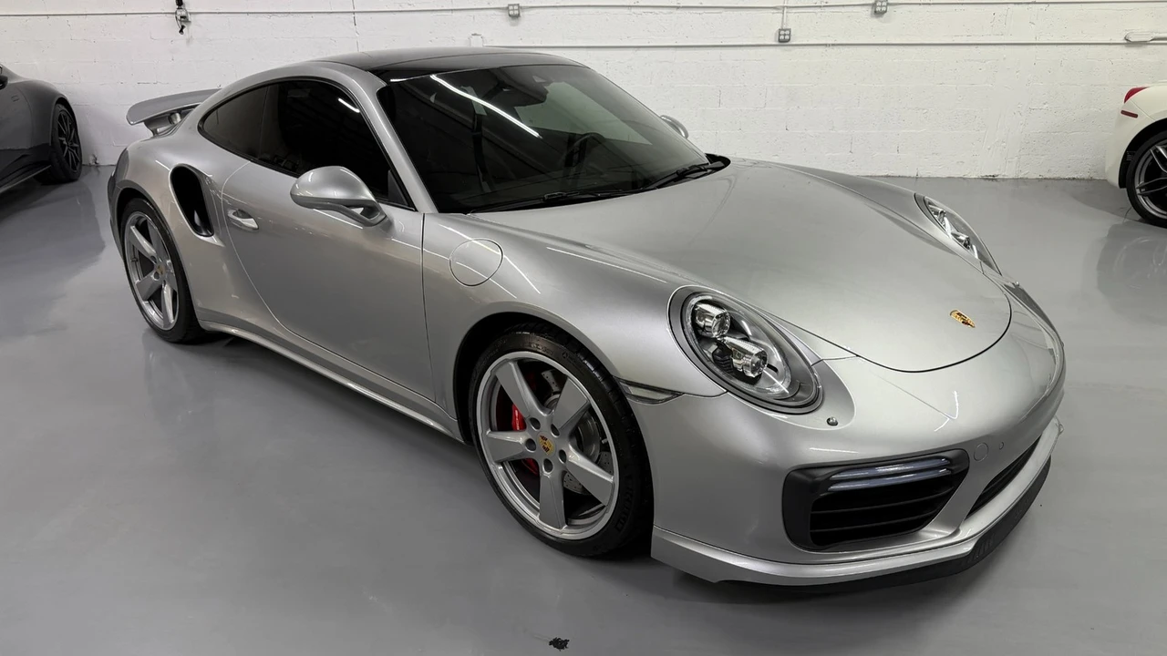2017 Porsche 991 Turbo - Image 2 of 31