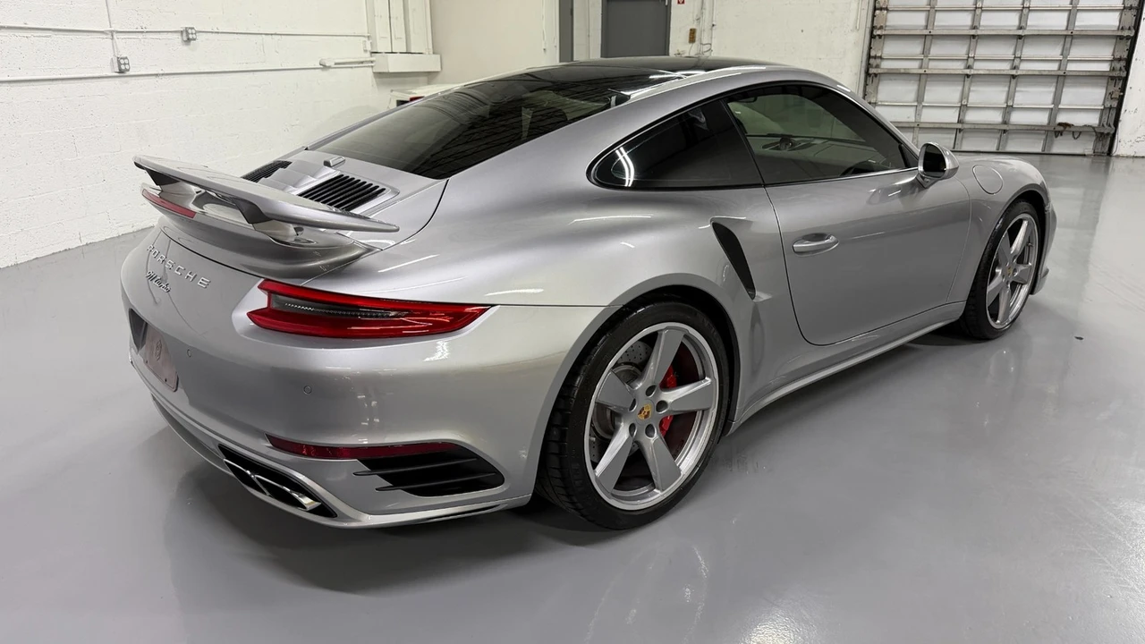 2017 Porsche 991 Turbo - Image 15 of 31