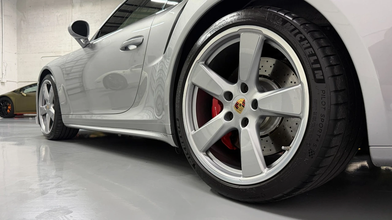 2017 Porsche 991 Turbo - Image 25 of 31