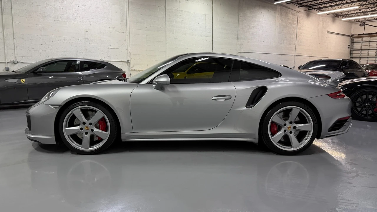 2017 Porsche 991 Turbo - Image 27 of 31
