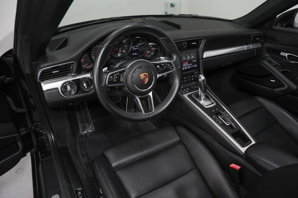 2017 Porsche 991 Targa 4 & 4S - Image 12 of 31