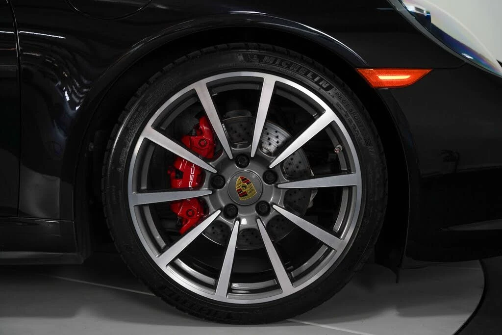 2017 Porsche 991 Targa 4 & 4S - Image 27 of 31