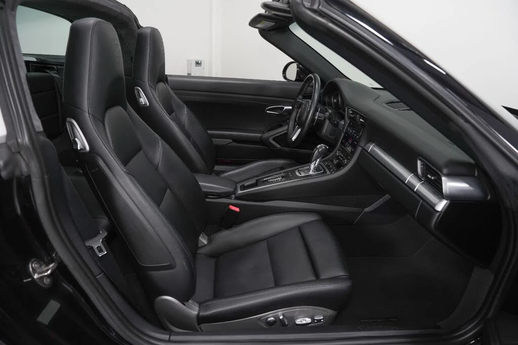 2017 Porsche 991 Targa 4 & 4S - Image 28 of 31