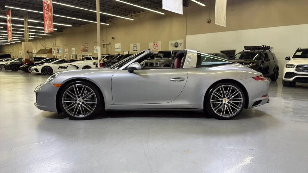 2017 Porsche 991 Targa 4 & 4S - Image 9 of 23