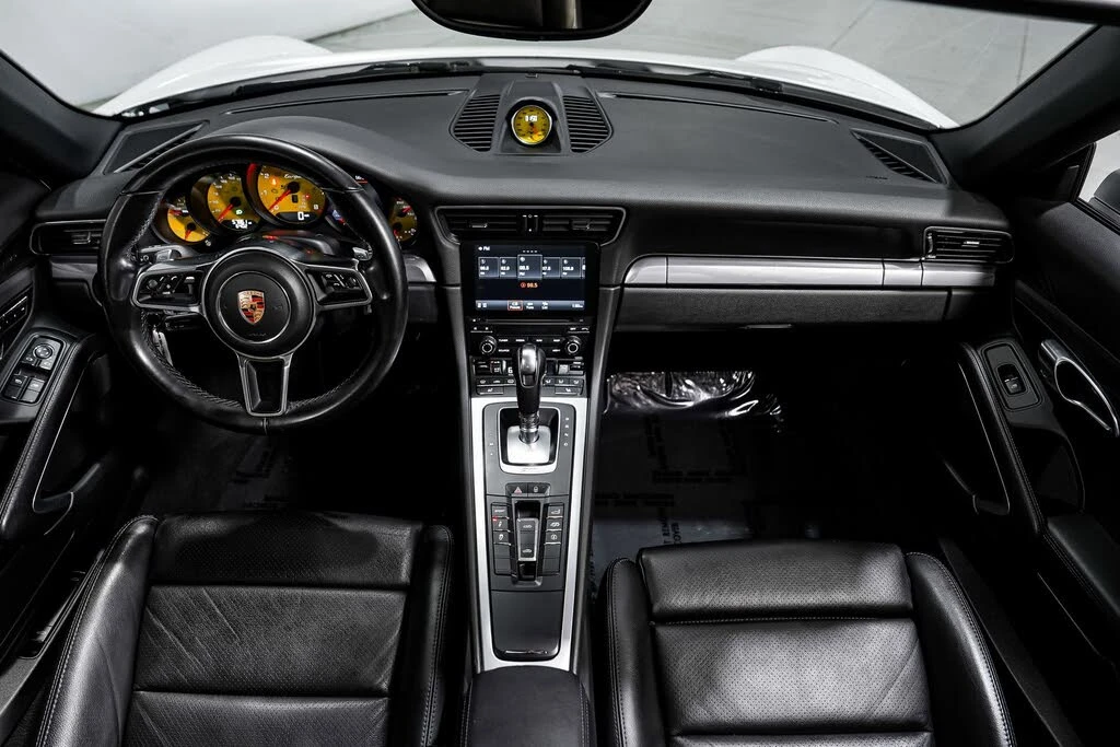 2017 Porsche 991 Targa 4 & 4S - Image 11 of 31