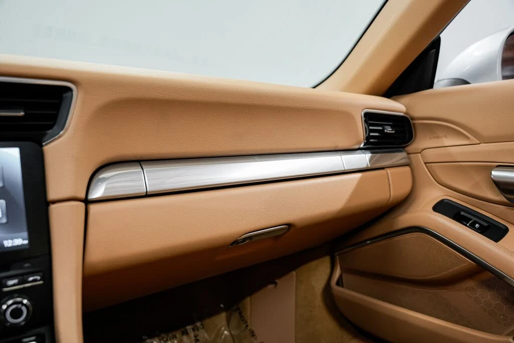 2017 Porsche 991 Targa 4 & 4S - Image 14 of 31