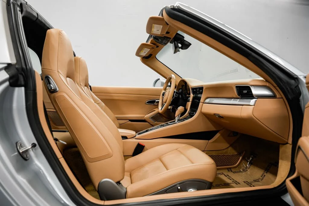 2017 Porsche 991 Targa 4 & 4S - Image 19 of 31