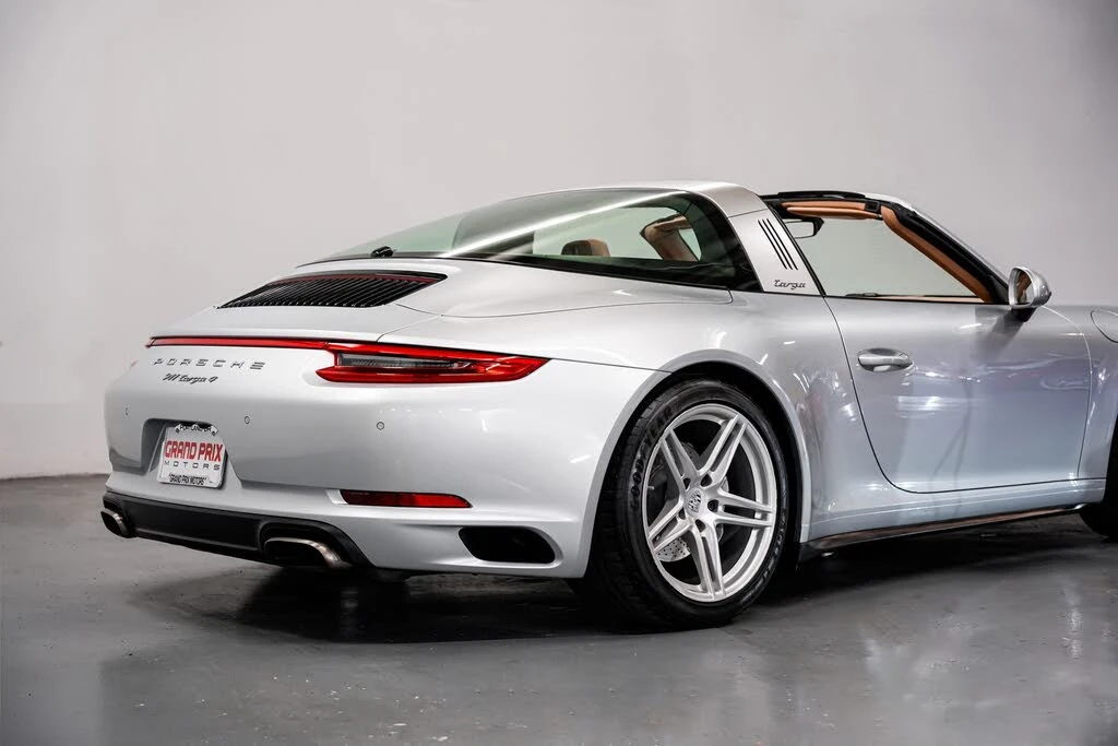 2017 Porsche 991 Targa 4 & 4S - Image 26 of 31