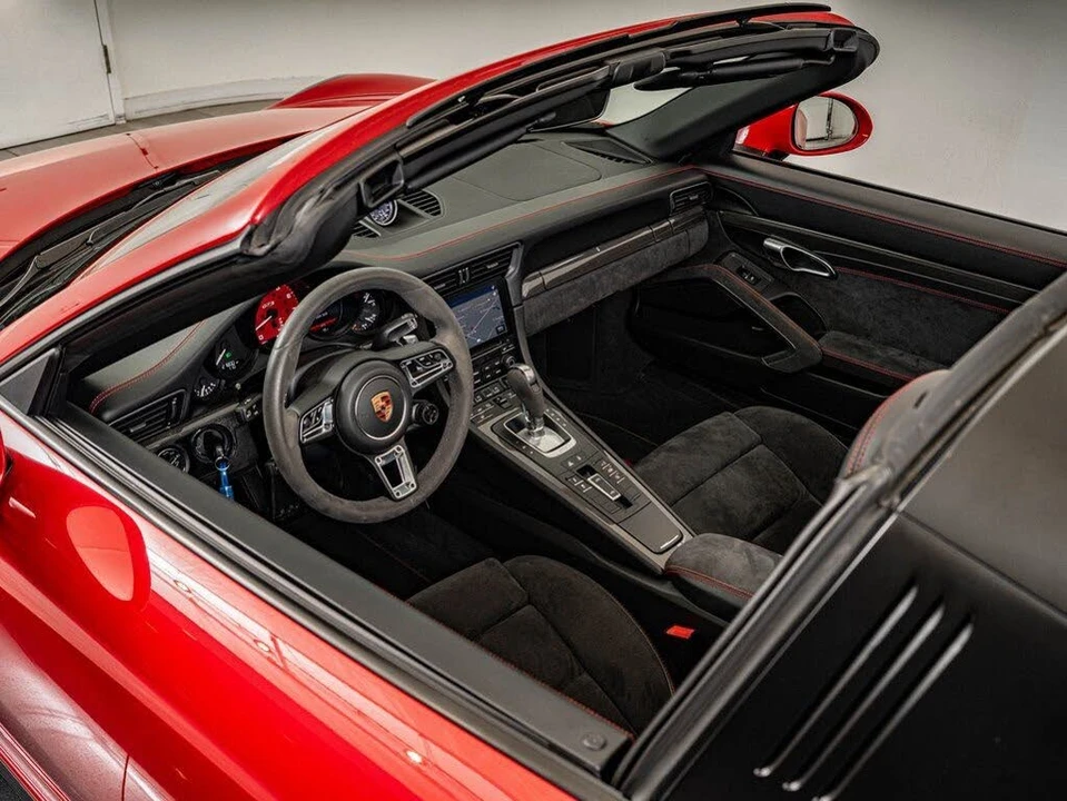 2017 Porsche 991 Targa 4 GTS - Image 21 of 31