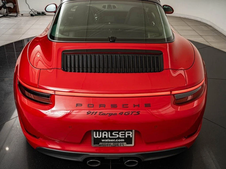 2017 Porsche 991 Targa 4 GTS - Image 28 of 31