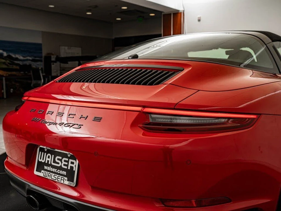 2017 Porsche 991 Targa 4 GTS - Image 23 of 31
