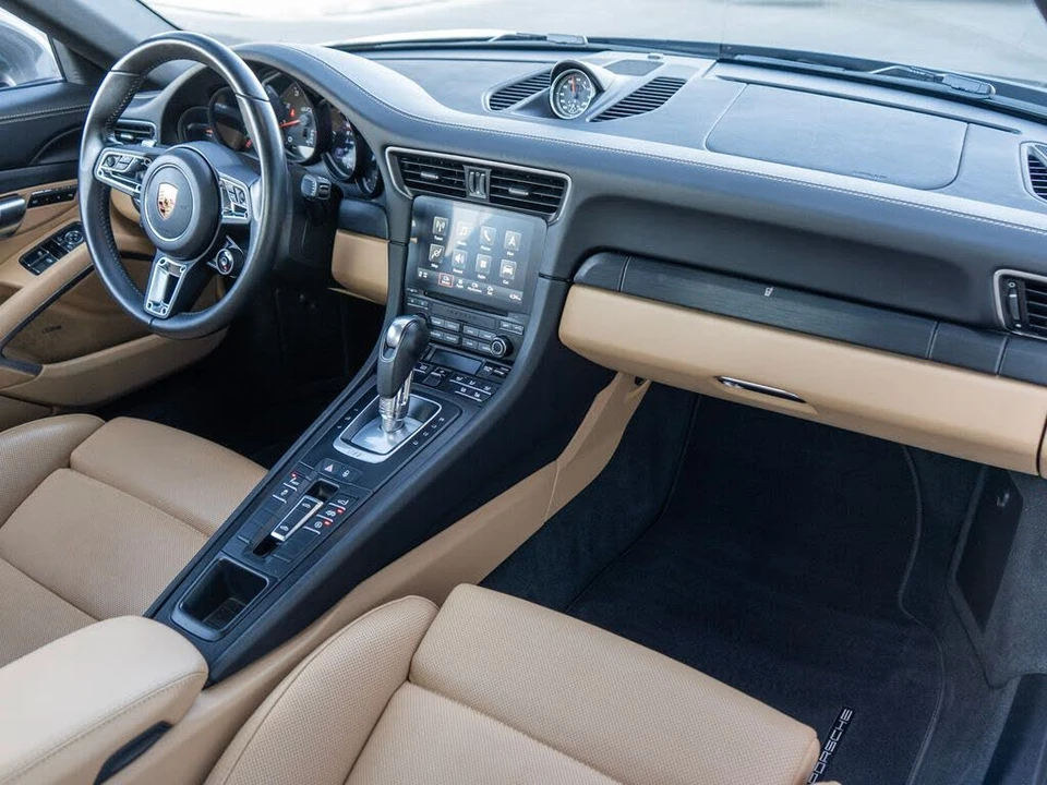 2017 Porsche 991 Targa 4 GTS - Image 11 of 31
