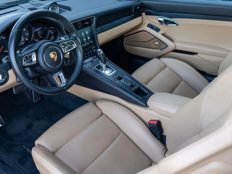 2017 Porsche 991 Targa 4 GTS - Image 5 of 31