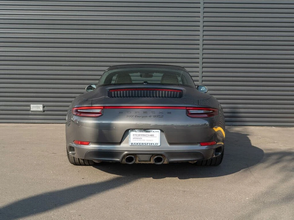 2017 Porsche 991 Targa 4 GTS - Image 10 of 31