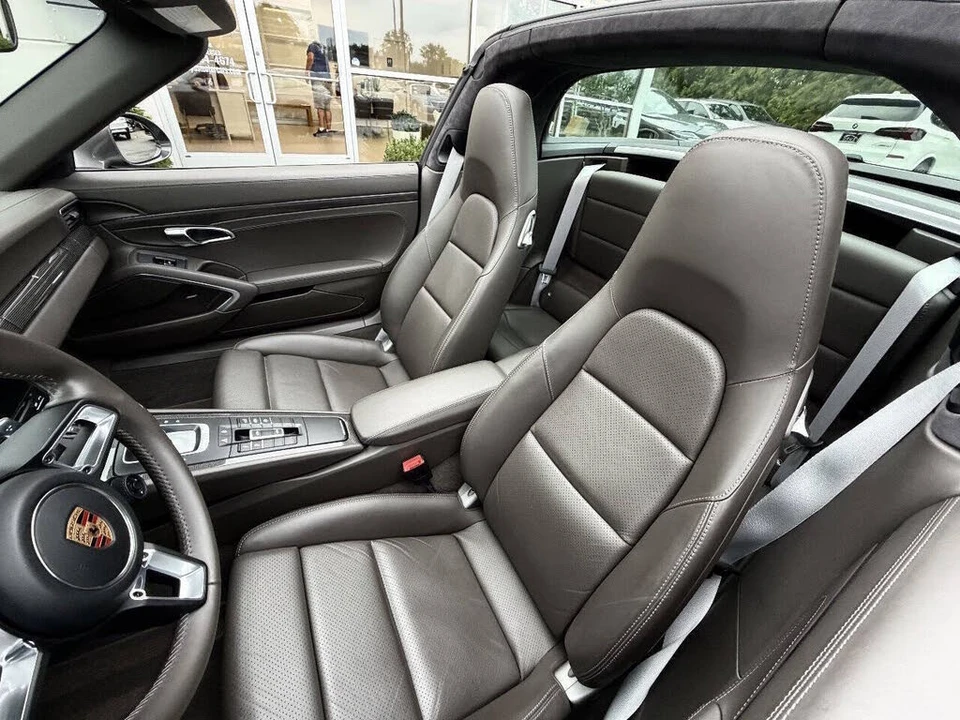 2017 Porsche 991 Targa 4 GTS - Image 30 of 31
