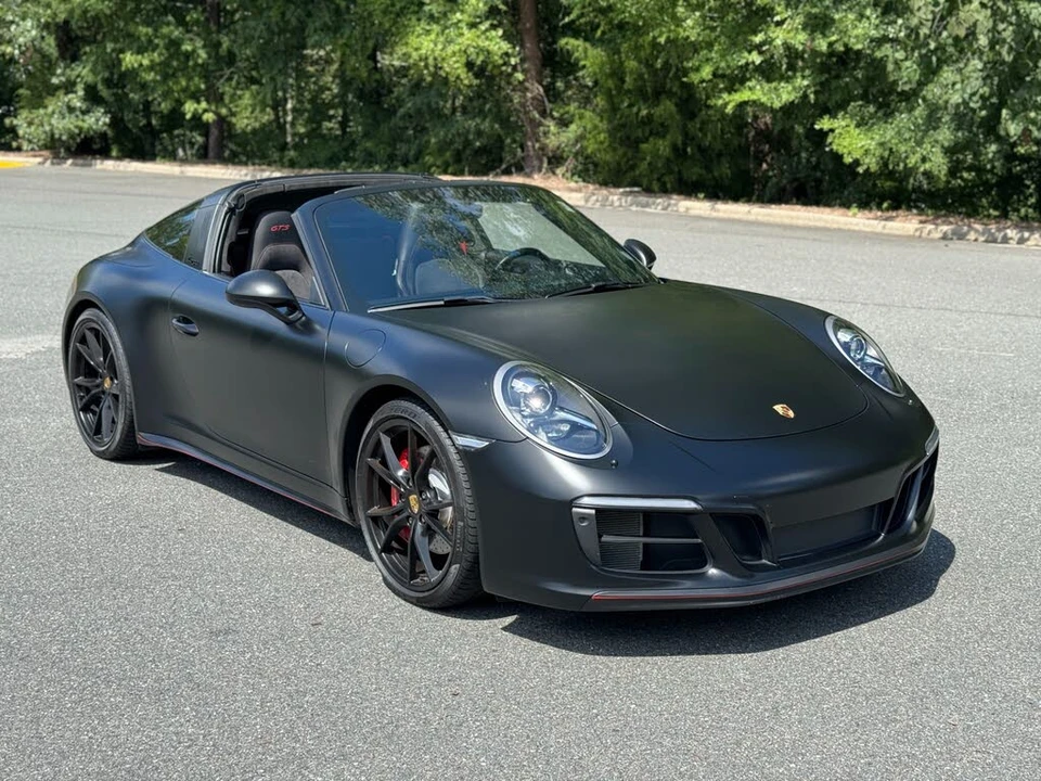 2017 Porsche 991 Targa 4 GTS - Image 27 of 31