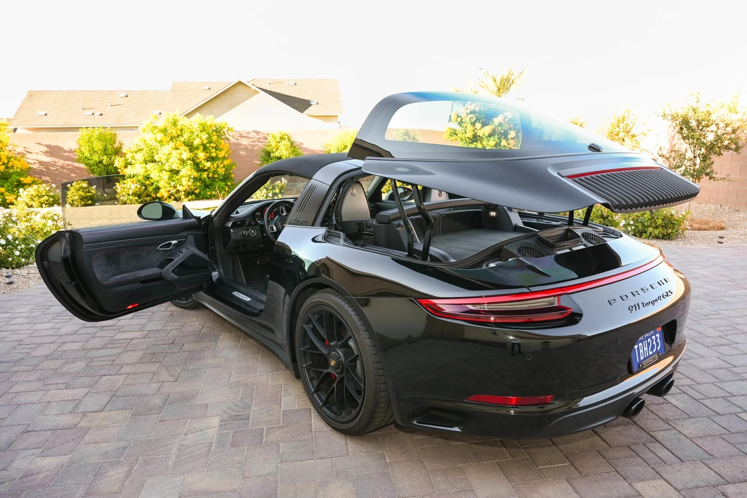 2017 Porsche 991 Targa 4 GTS - Image 12 of 31