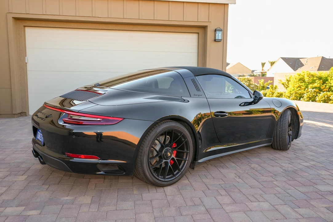 2017 Porsche 991 Targa 4 GTS - Image 6 of 31