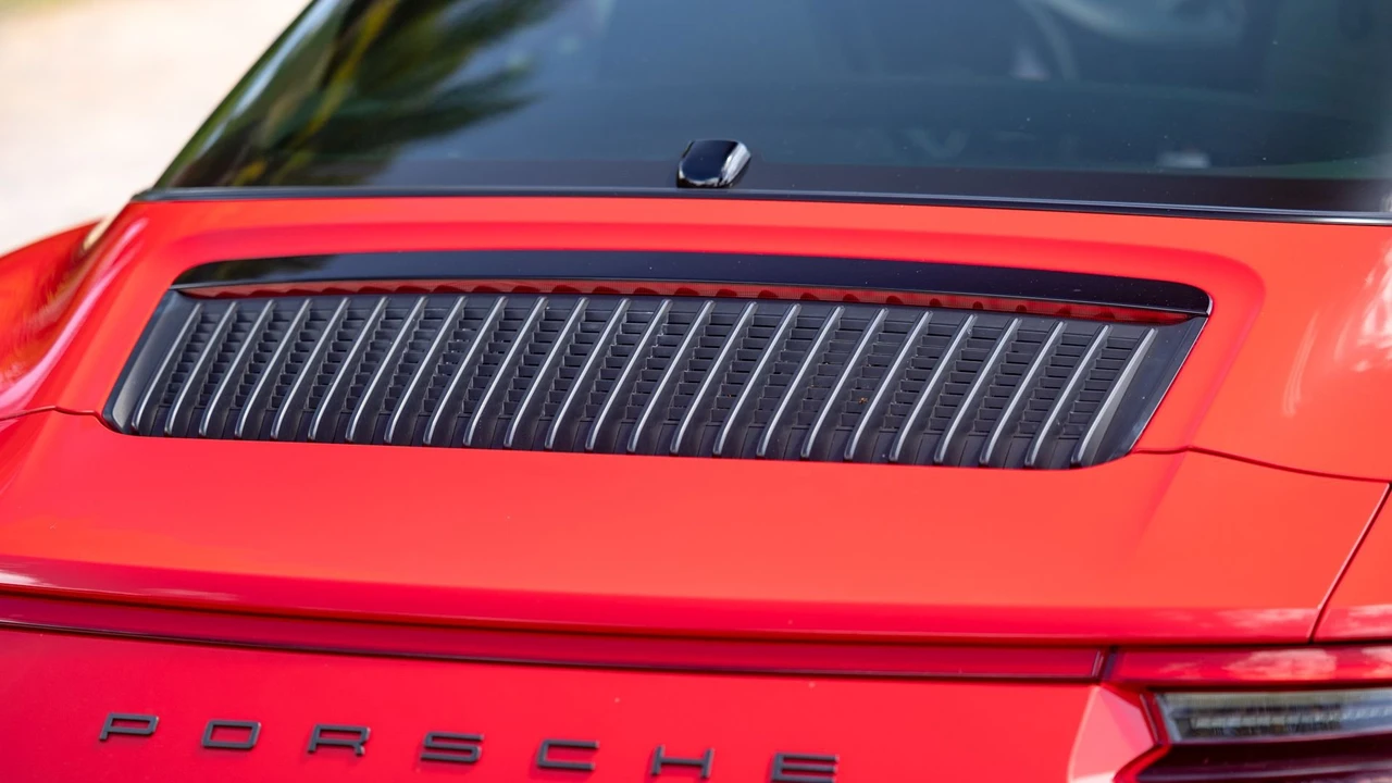 2017 Porsche 991 Targa 4 GTS - Image 22 of 31