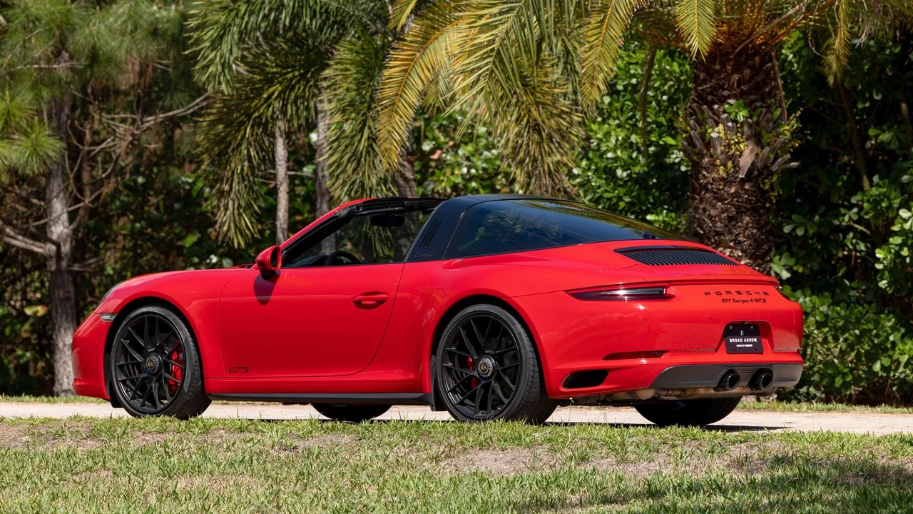 2017 Porsche 991 Targa 4 GTS - Image 2 of 31