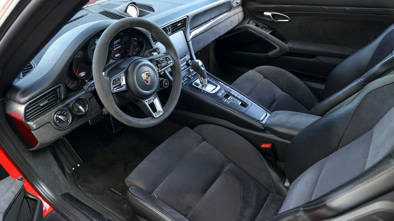 2017 Porsche 991 Targa 4 GTS - Image 7 of 31