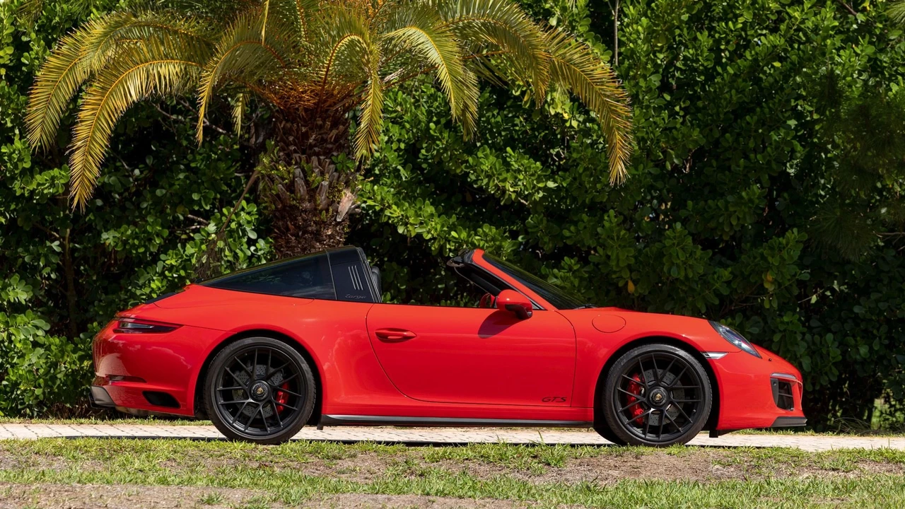 2017 Porsche 991 Targa 4 GTS - Image 4 of 31