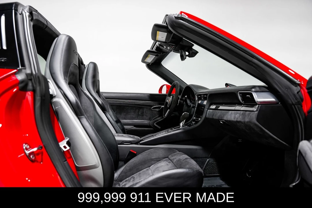 2017 Porsche 991 Targa 4 GTS - Image 29 of 31
