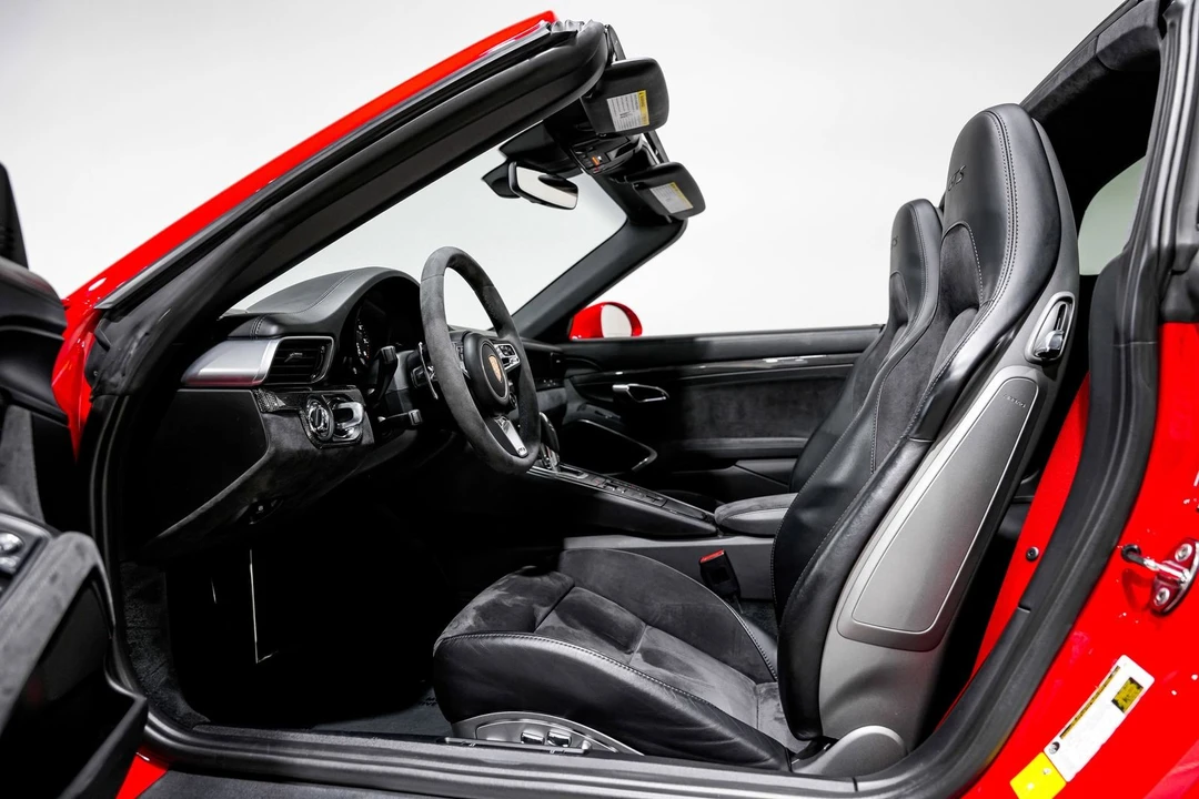 2017 Porsche 991 Targa 4 GTS - Image 19 of 31