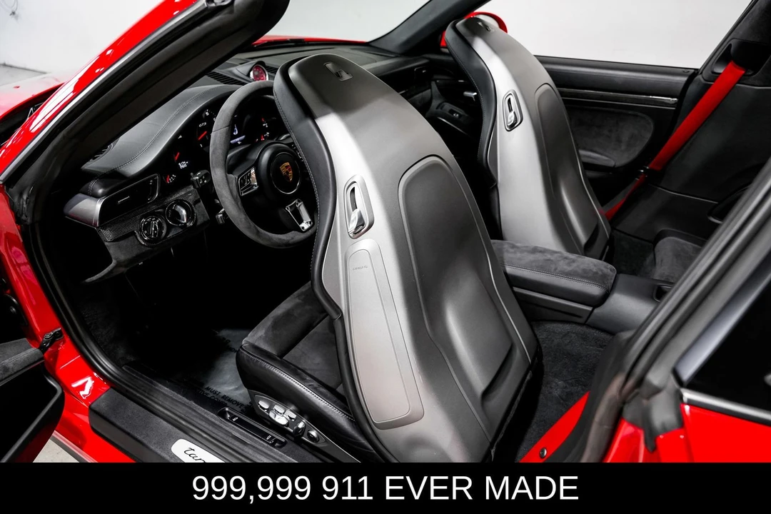 2017 Porsche 991 Targa 4 GTS - Image 21 of 31