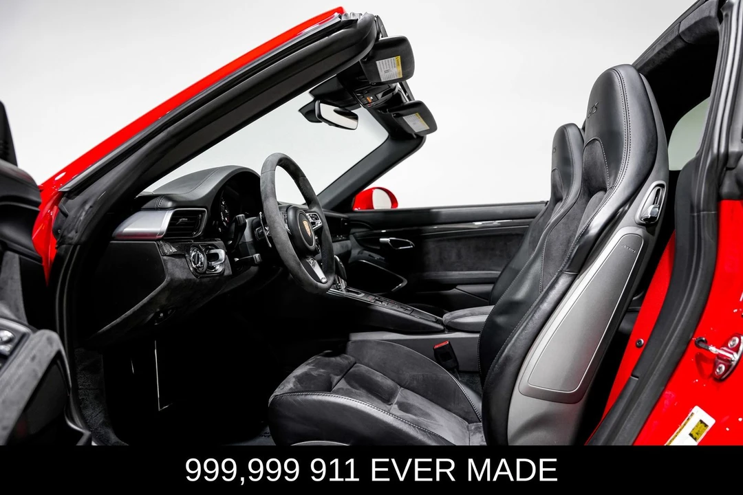 2017 Porsche 991 Targa 4 GTS - Image 19 of 31