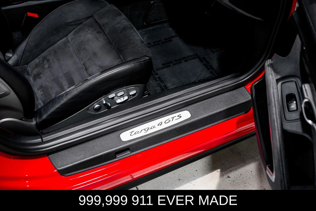 2017 Porsche 991 Targa 4 GTS - Image 27 of 31
