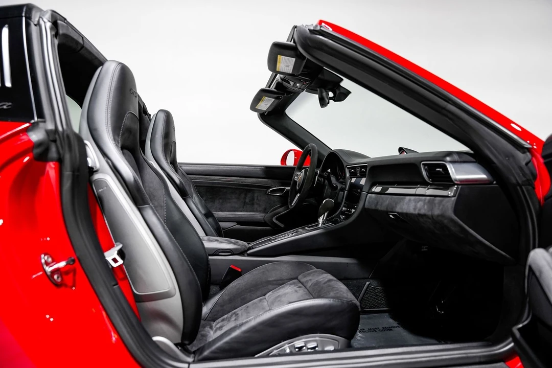 2017 Porsche 991 Targa 4 GTS - Image 29 of 31
