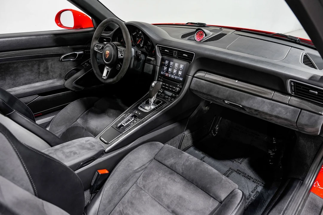 2017 Porsche 991 Targa 4 GTS - Image 30 of 31