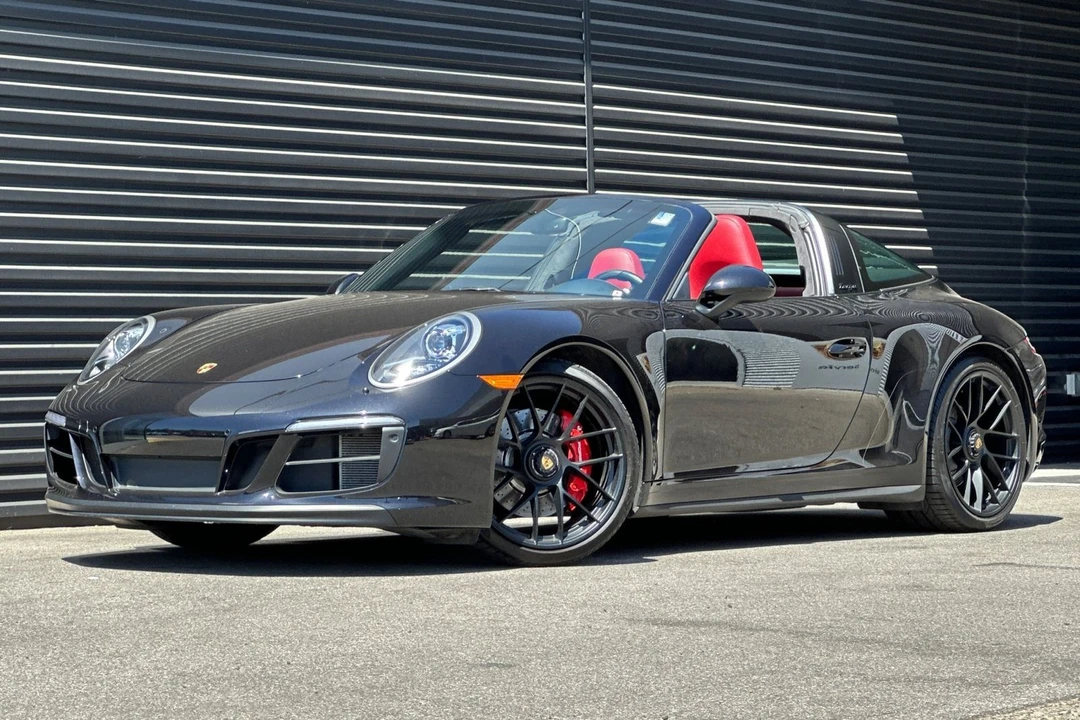 2017 Porsche - Image 12 of 31