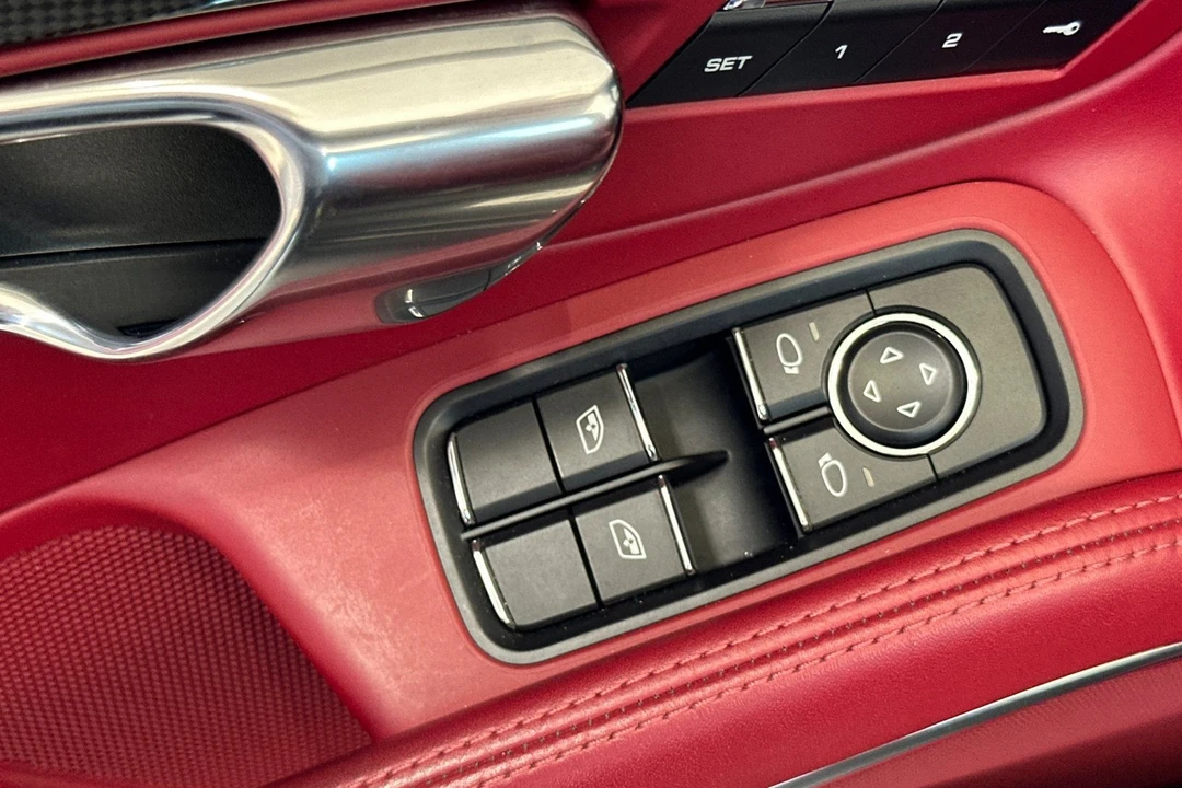 2017 Porsche 991 Targa 4 GTS - Image 14 of 31