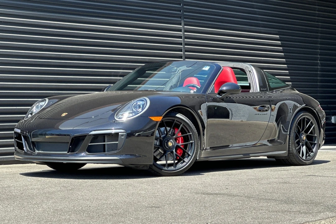 2017 Porsche 991 Targa 4 GTS - Image 12 of 21