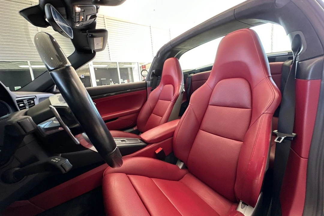 2017 Porsche - Image 5 of 31