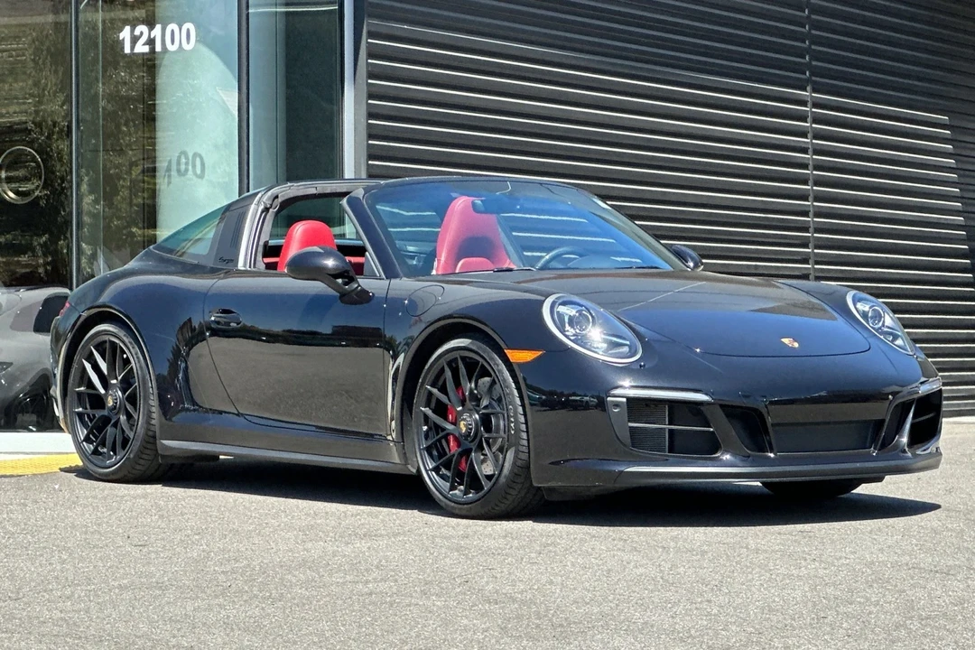 2017 Porsche 991 Targa 4 GTS - Image 10 of 21